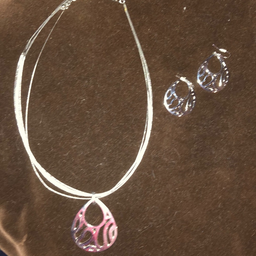 Silver plated necklace and earrings. NO NICKEL